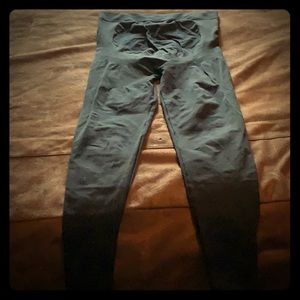 Blanqi maternity support leggings- size medium.